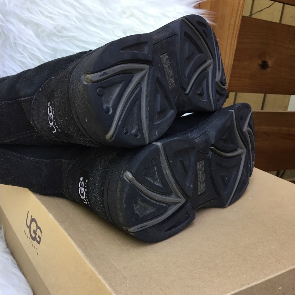 UGG - Picture 9 of 11